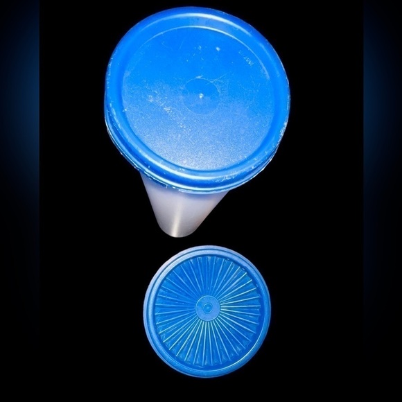 VINTAGE 7 Piece Blue Tupperware Lot - Picture 4 of 4